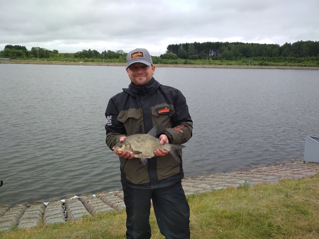 Рыбалка с фидером на канале 00007.JPG